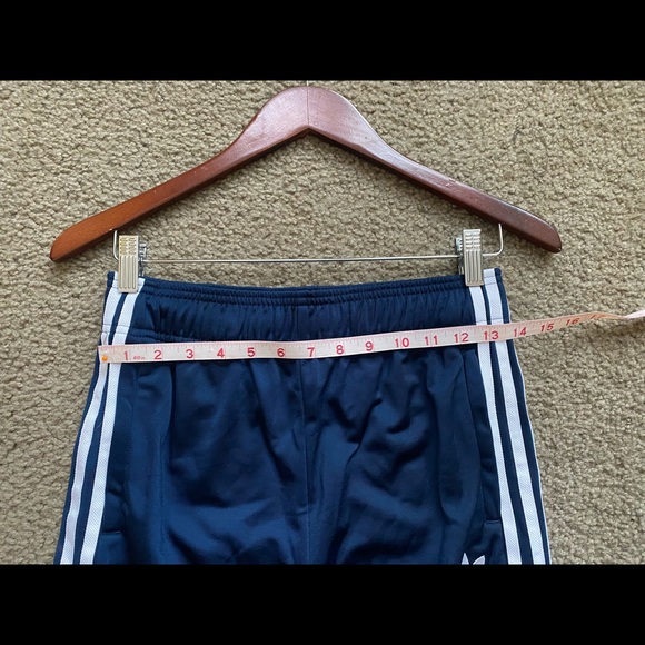 BOYS/KIDS (UNISEX) ADIDAS TRACK JOGGING PANTS - SIZE 13/14 - Picture 3 of 8